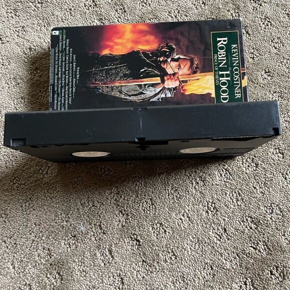 Vintage Robin Hood - Prince of Thieves VHS - Picture 10 of 10